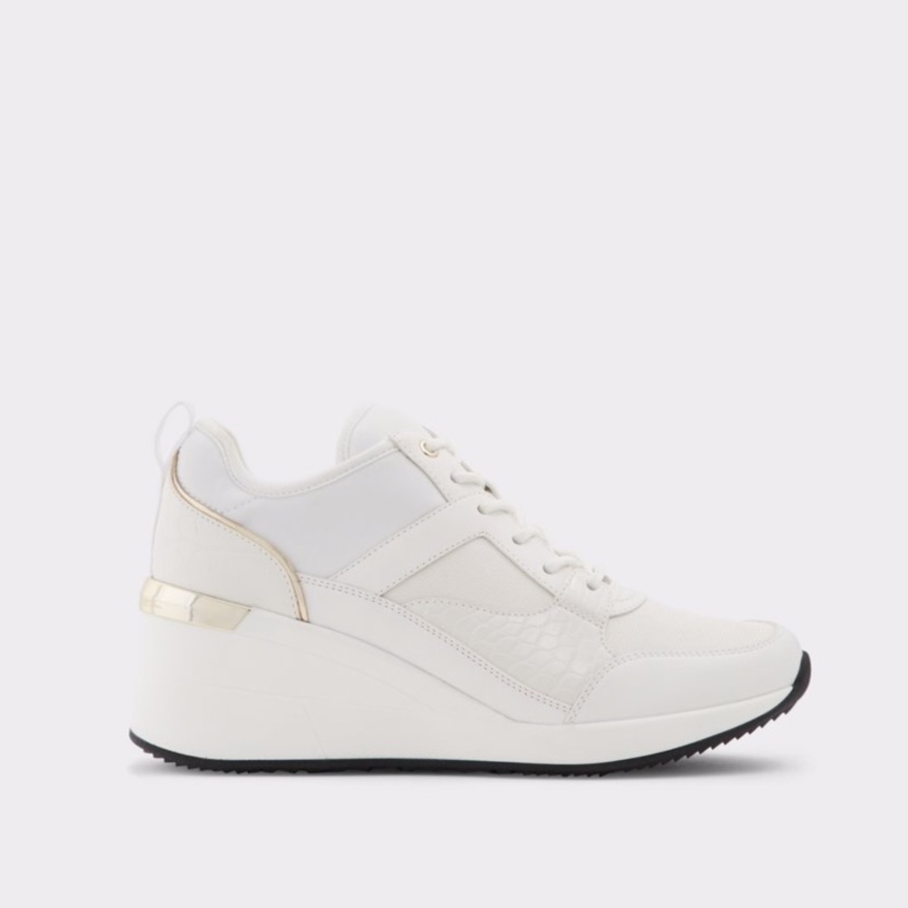 Thundra Sneaker Wedged heel